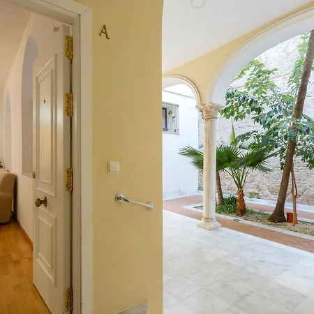 Surthy Plateros City Center Apartment *